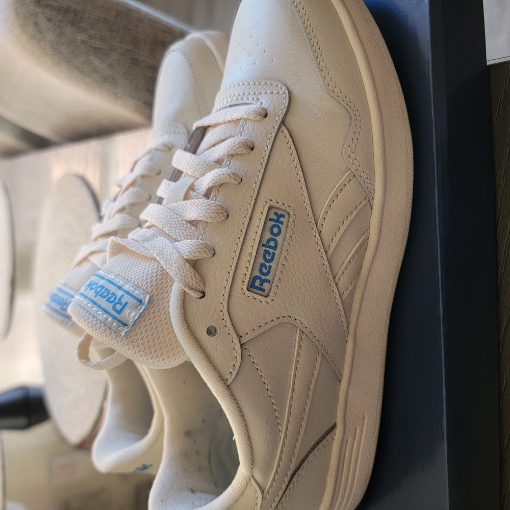 Reebok Cream Sneakers - Picture 8 of 9